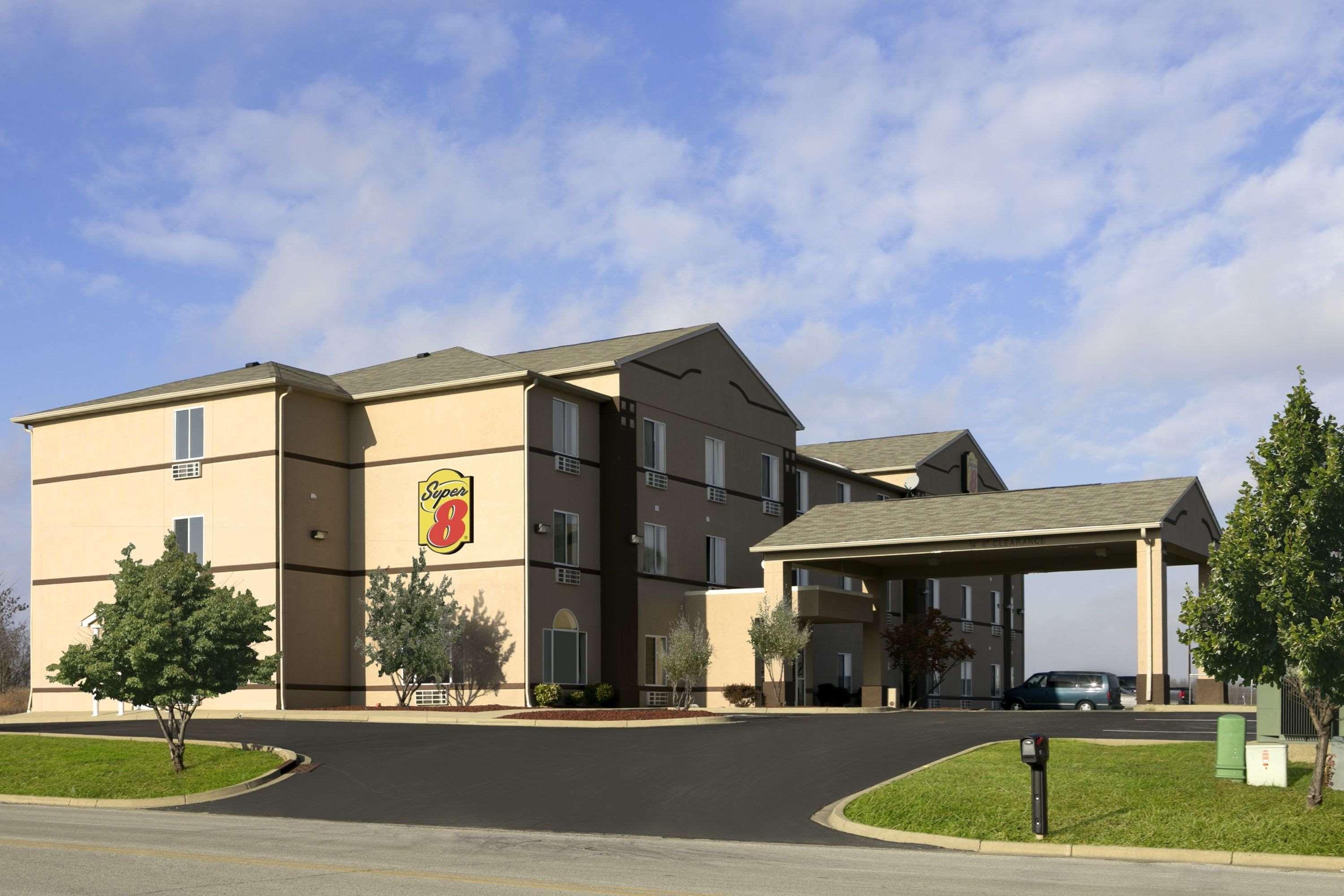 Hotel Super 8 By Wyndham Corydon Exterior foto
